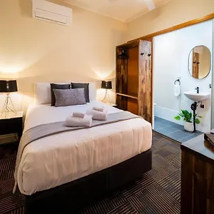 Peddlars Rest Hotel Toogoolawah
